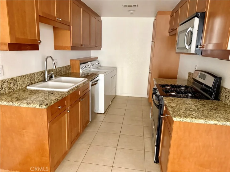17230 Newhope #211 photo 12