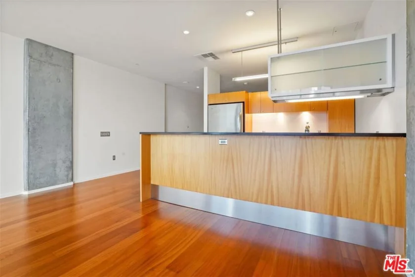 1155 S Grand Avenue #516 photo 31
