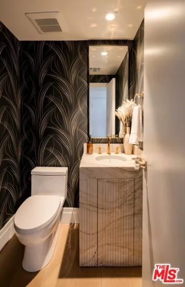 10660 Wilshire Boulevard #1208 photo 8