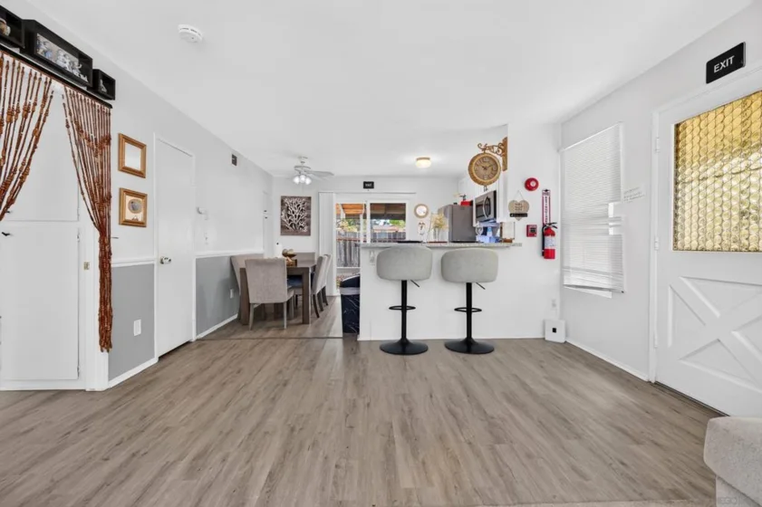 9941 Woodpark photo 5