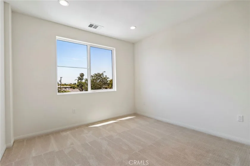 5876 Linden Ave Avenue #7 photo 22