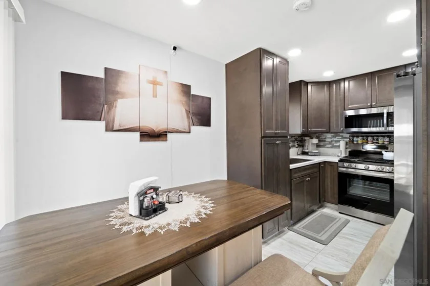 196 W Park Avenue #1 photo 3