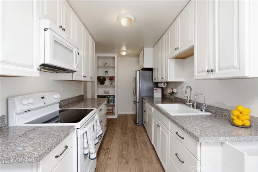 2386 E Del Mar Boulevard #111 photo 7
