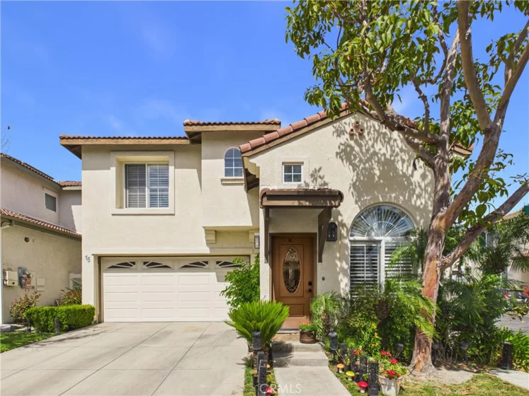 15 Redwood Court photo 1