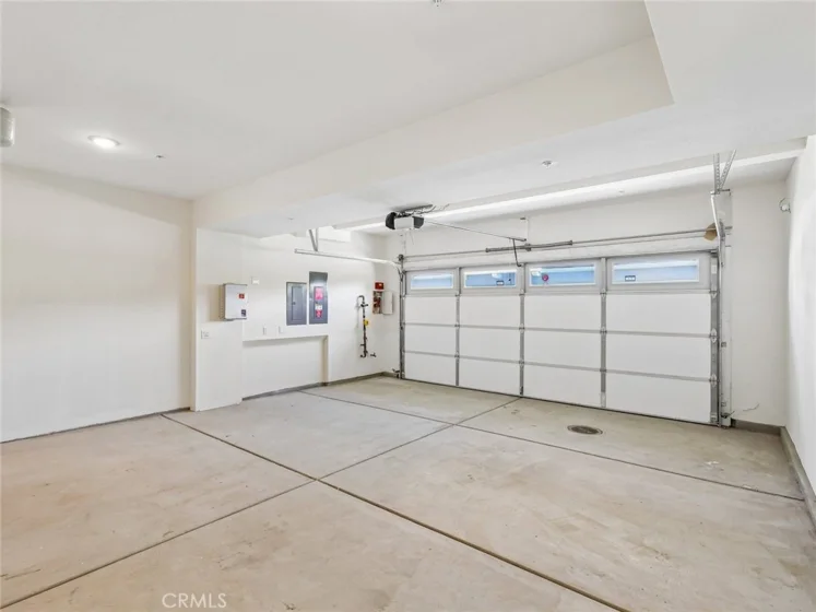 608 Lotus Drive photo 4