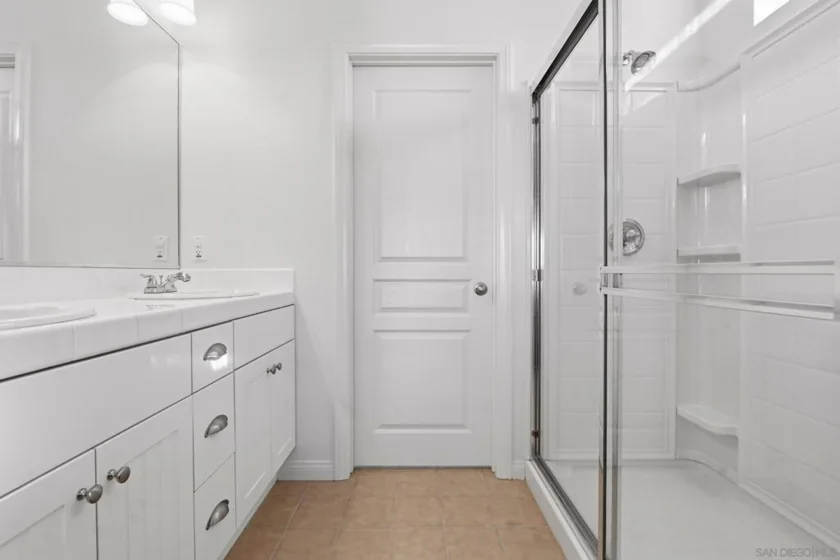 845 Harbor Cliff Way #305 photo 29
