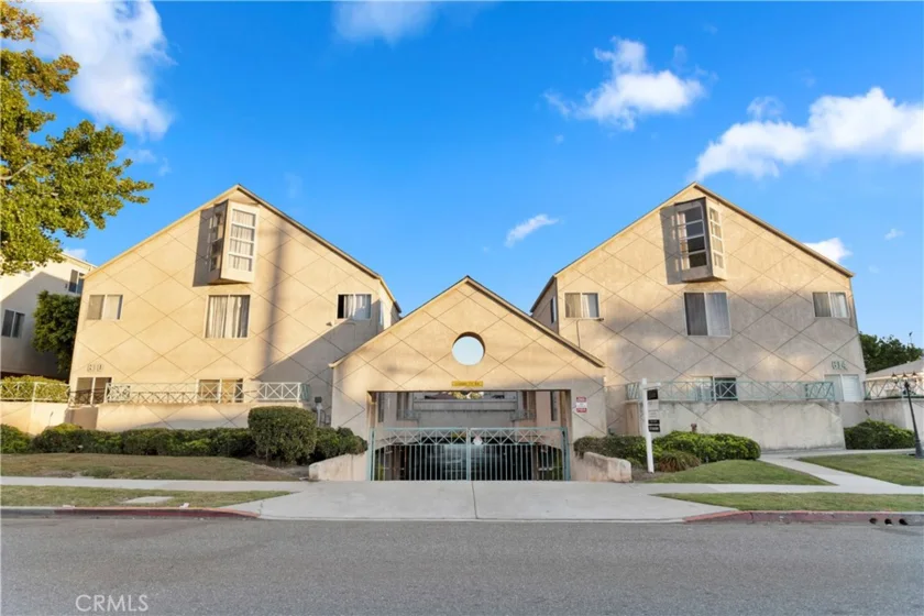 614 Venice Way #109 photo 1