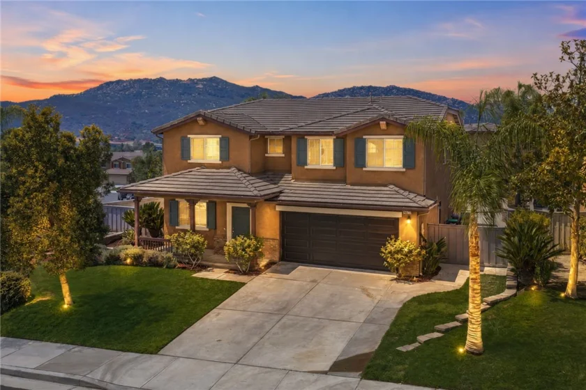 46371 Sharon Street photo 4