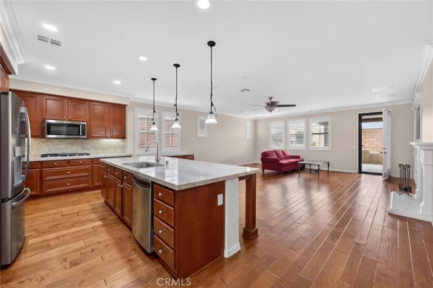 30410 Savoie Street photo 10