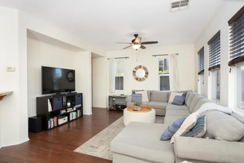 425 S Meadowbrook Drive #123 photo 42