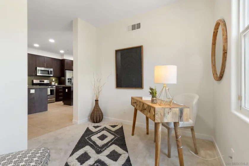 2104 Cosmo Way photo 25