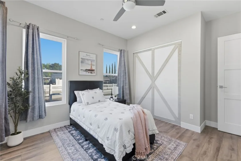 24940 Hayes photo 45