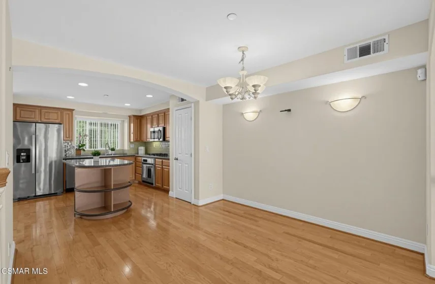 4106 W Kling Street photo 6