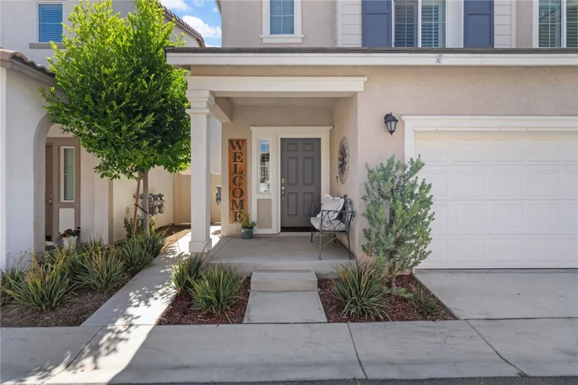24289 Bay Laurel Avenue photo 2