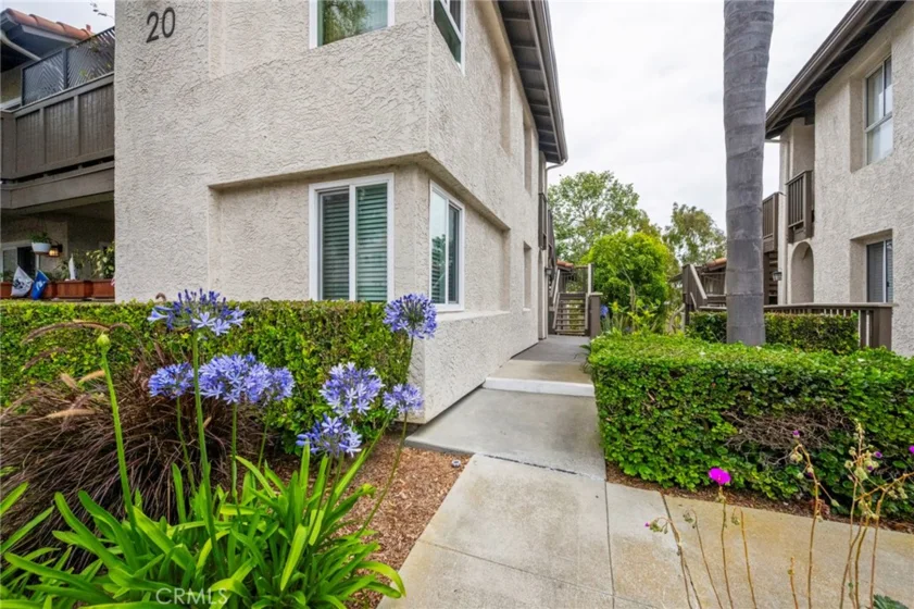 20 Corniche Drive #H photo 4