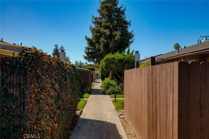 134 S Magnolia #19B photo 27