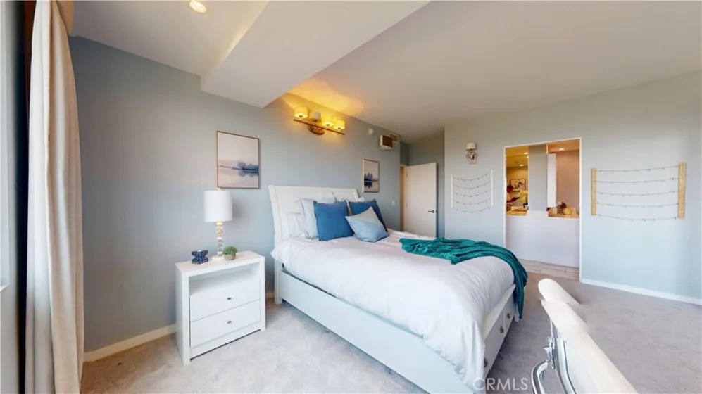 818 N Doheny Drive #908 photo 27