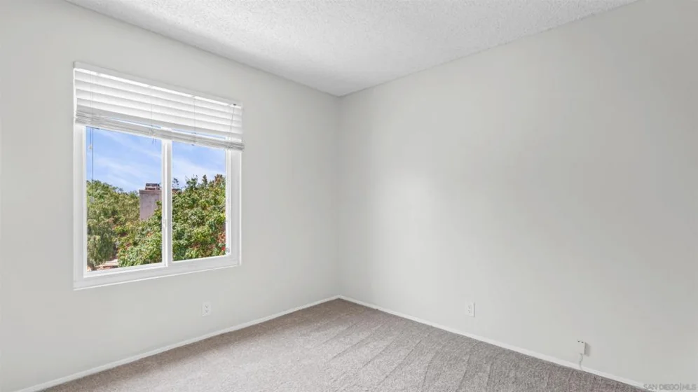 1629 Manzana Way photo 20