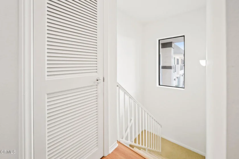 111 S Oak Knoll Avenue #107 photo 27