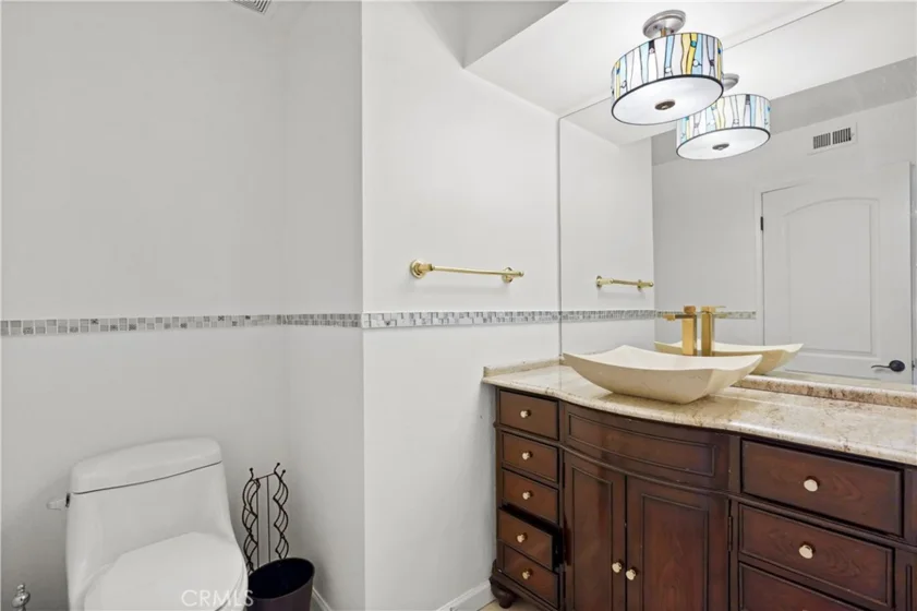 5330 Lindley #209 photo 16
