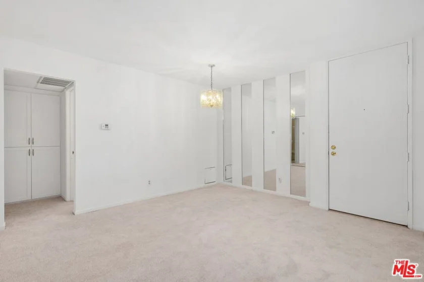 1211 Raintree Circle photo 3