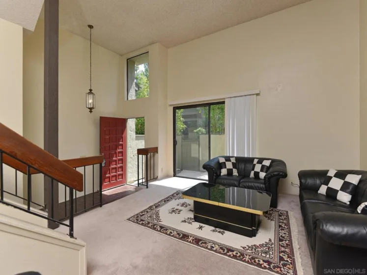 3211 Caminito Eastbluff ##9 photo 2