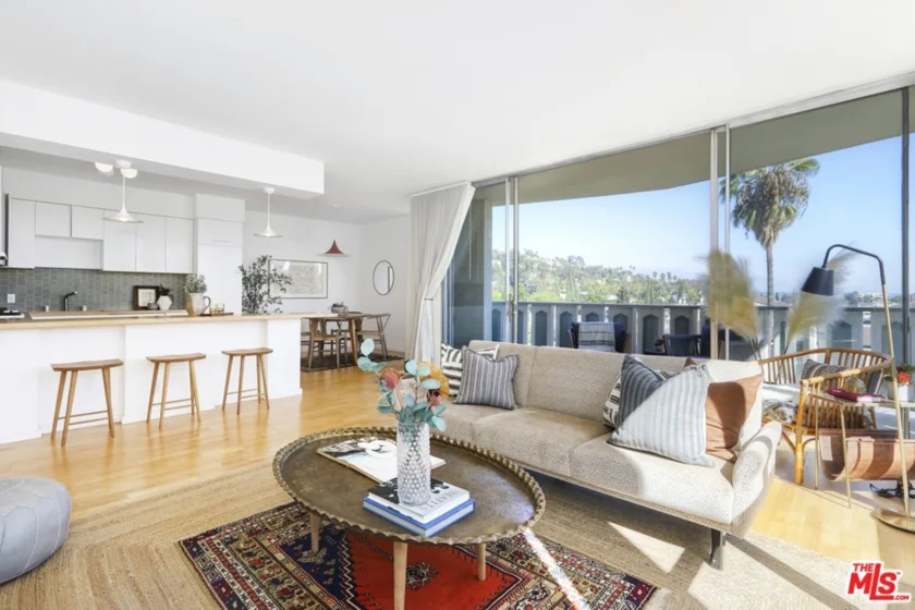 4411 Los Feliz Boulevard #507 photo 1
