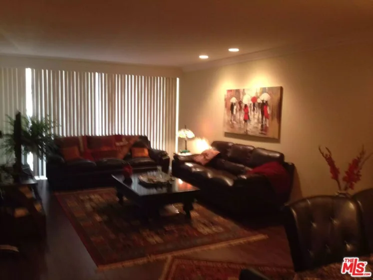 10751 Wilshire Boulevard #906 photo 8