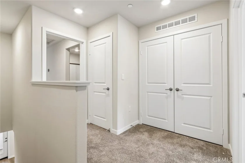 9536 Hannah Way photo 15