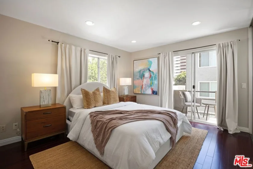 1234 Granville Avenue #4 photo 24