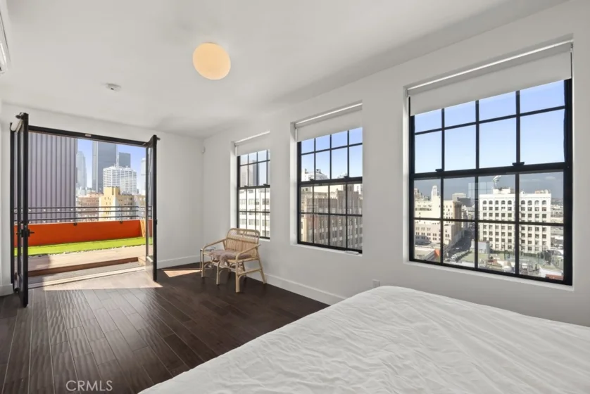 746 S Los Angeles Street #1201 photo 17