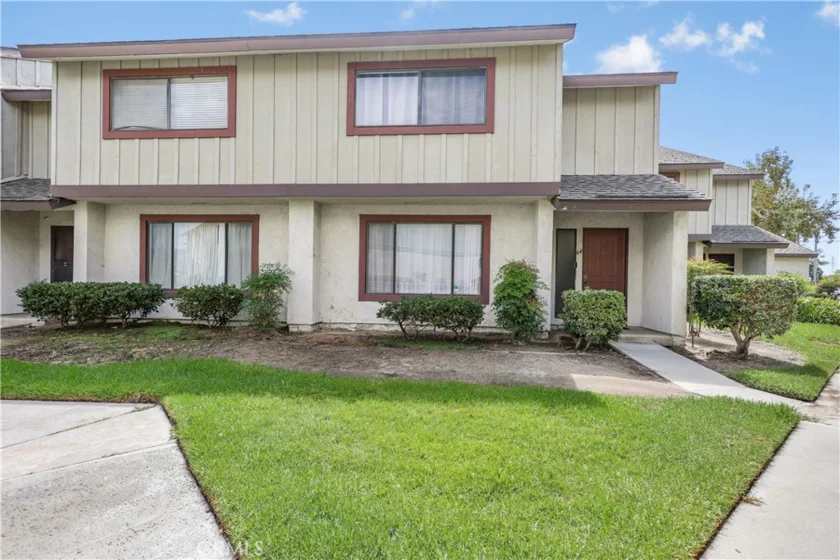 1401 W Cerritos #64 photo 2
