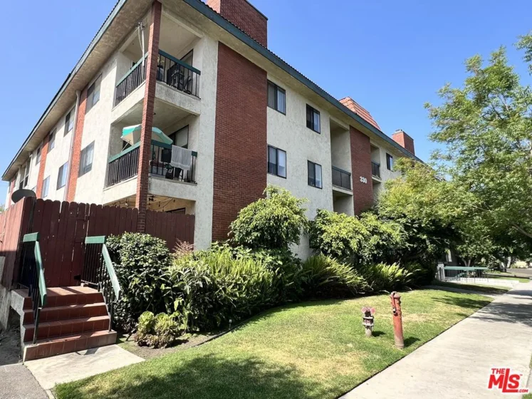 330 Burchett Street #104 photo 1