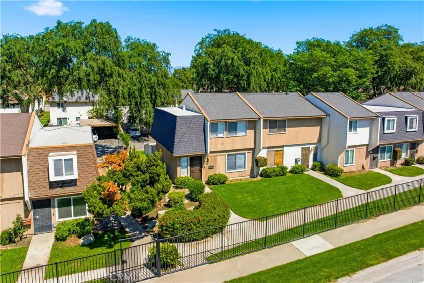 3469 Columbia photo 27