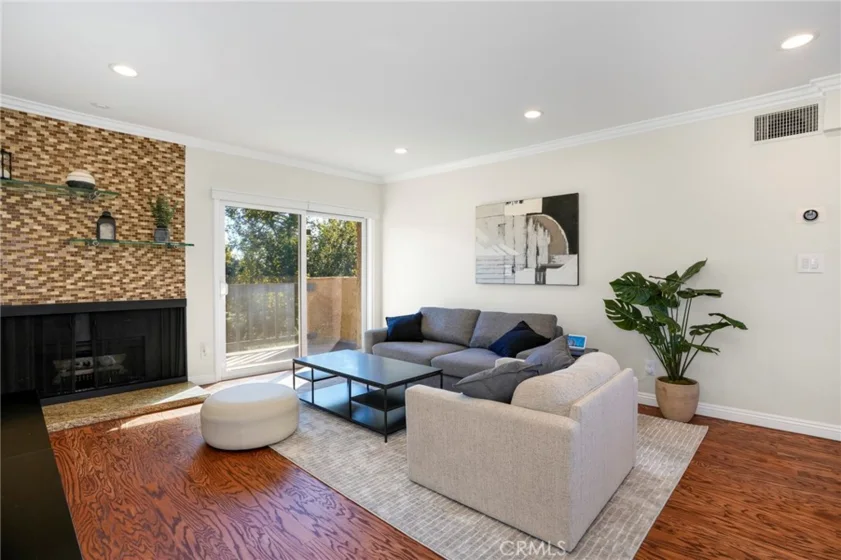 355 S Madison photo 5