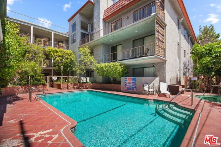 2031 S Bentley Avenue #102 photo 1
