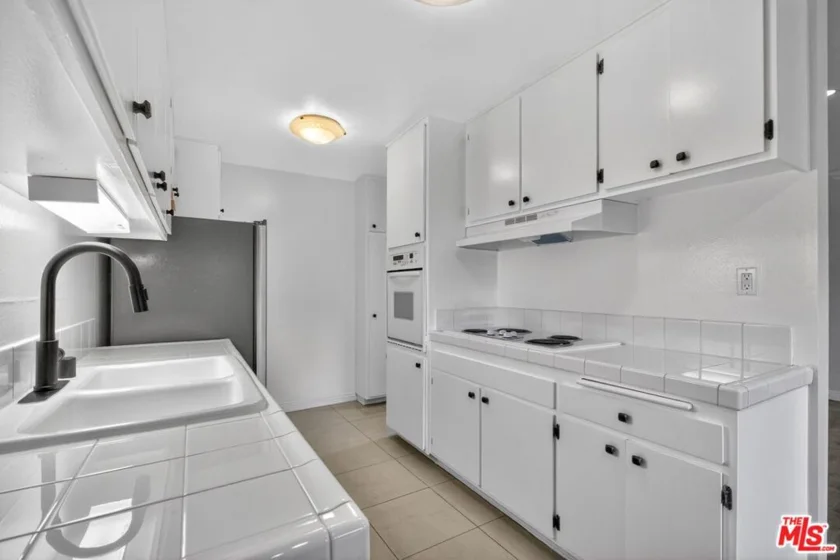 5900 Canterbury Drive #B217 photo 24