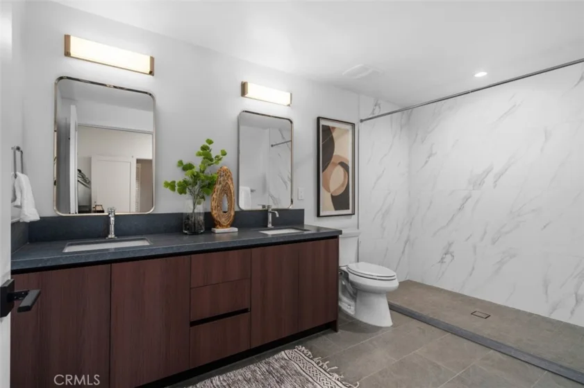 150 S Oak Knoll #202 photo 36