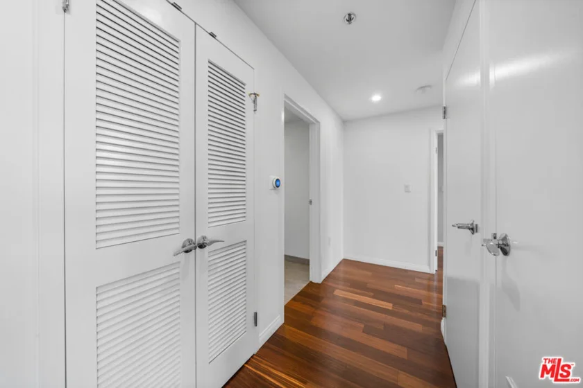 3785 Wilshire Boulevard #1709 photo 21