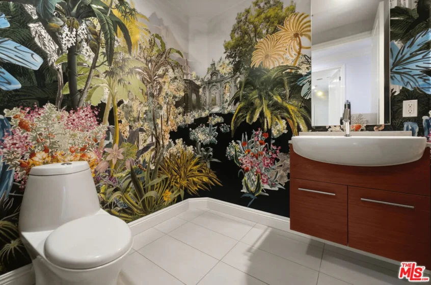 8121 Norton Avenue #201 photo 31