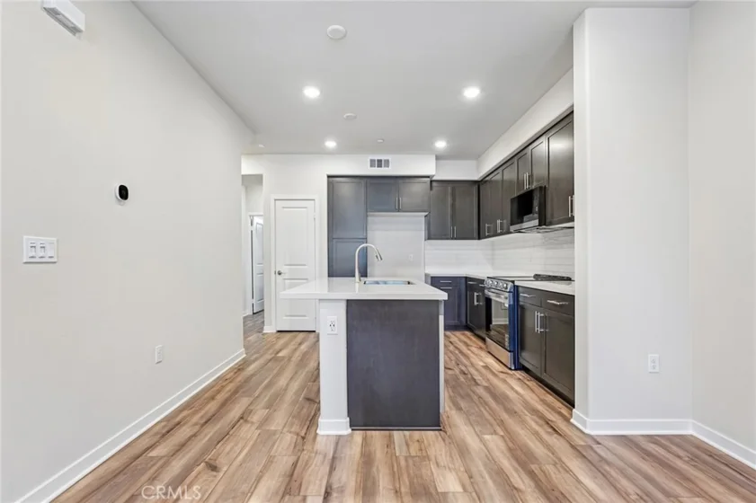 9524 Hannah Way photo 17