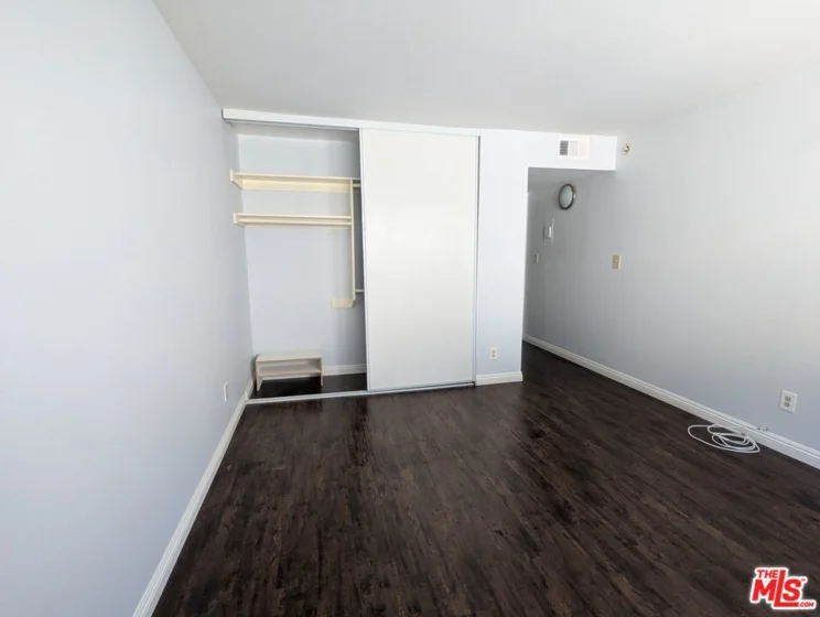 5412 Lindley Avenue #218 photo 14