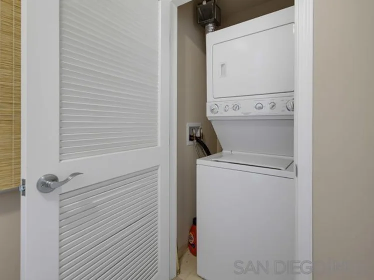 475 Redwood Street #403 photo 26