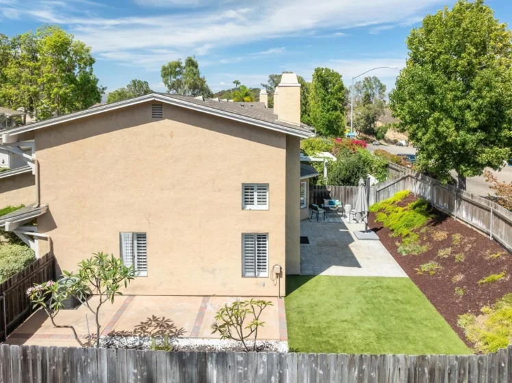 8395 Suntree Place photo 32