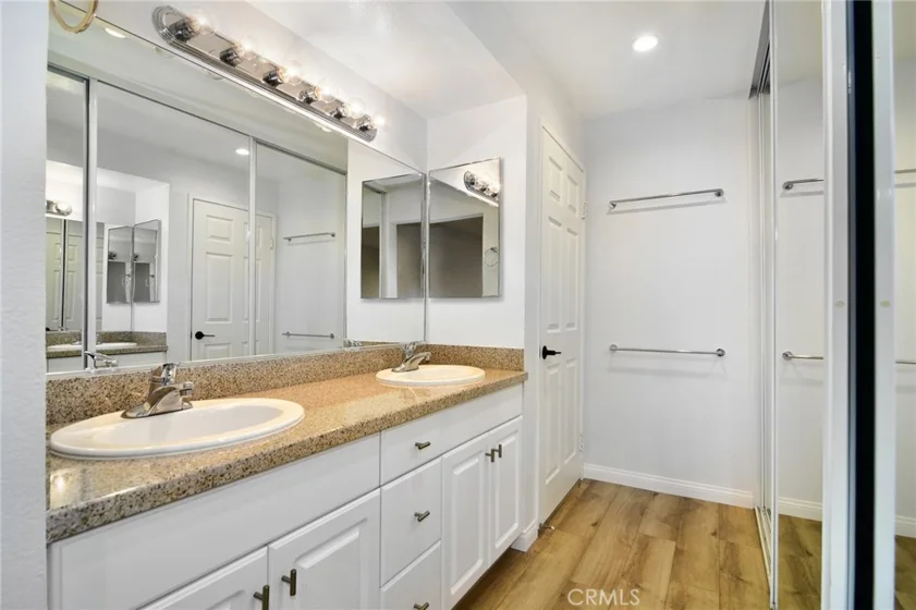 5515 Canoga Avenue #219 photo 11