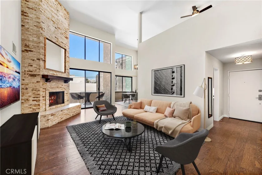 10327 Missouri Avenue #305 photo 1