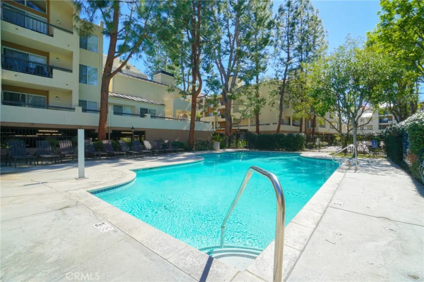 5510 Owensmouth Avenue #209 photo 20