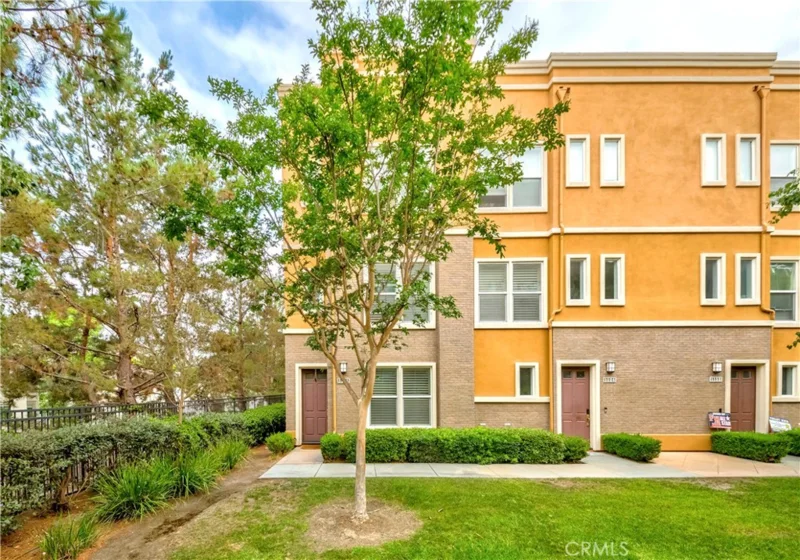 1108 Jewett Drive photo 1