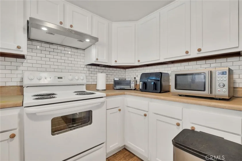 300 E Chestnut Ave. Unit #205 photo 7