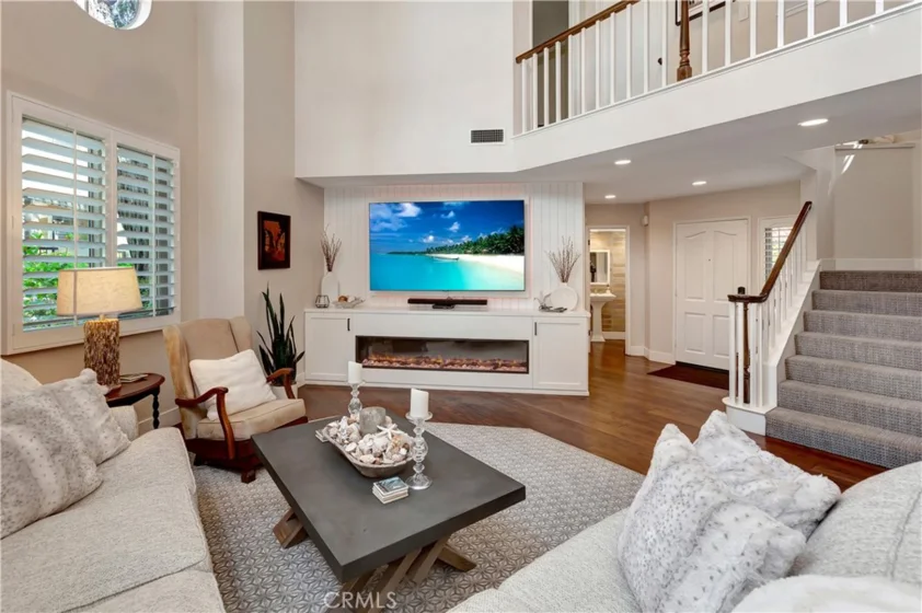 515 Bay Hill Drive photo 1